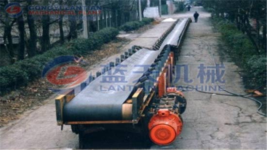 Movable inclined belt conveyor
